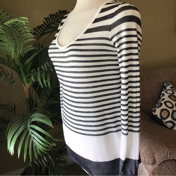 Vince gray white stripe scoop neck rayon blend pullover top - Picture 4 of 6